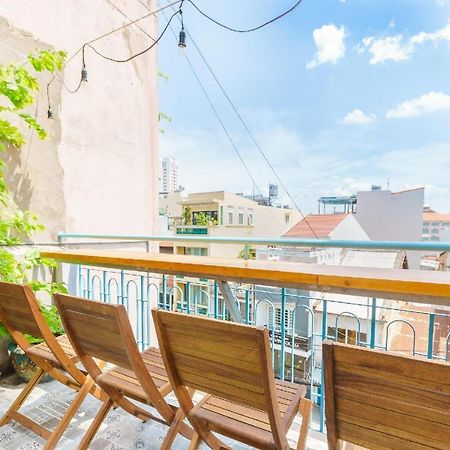 The Art - Vitamin Smiles Hostel Bandar Ho Chi Minh Luaran gambar