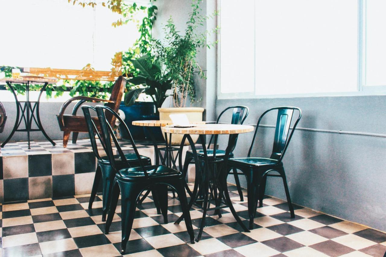 The Art - Vitamin Smiles Hostel Bandar Ho Chi Minh Luaran gambar