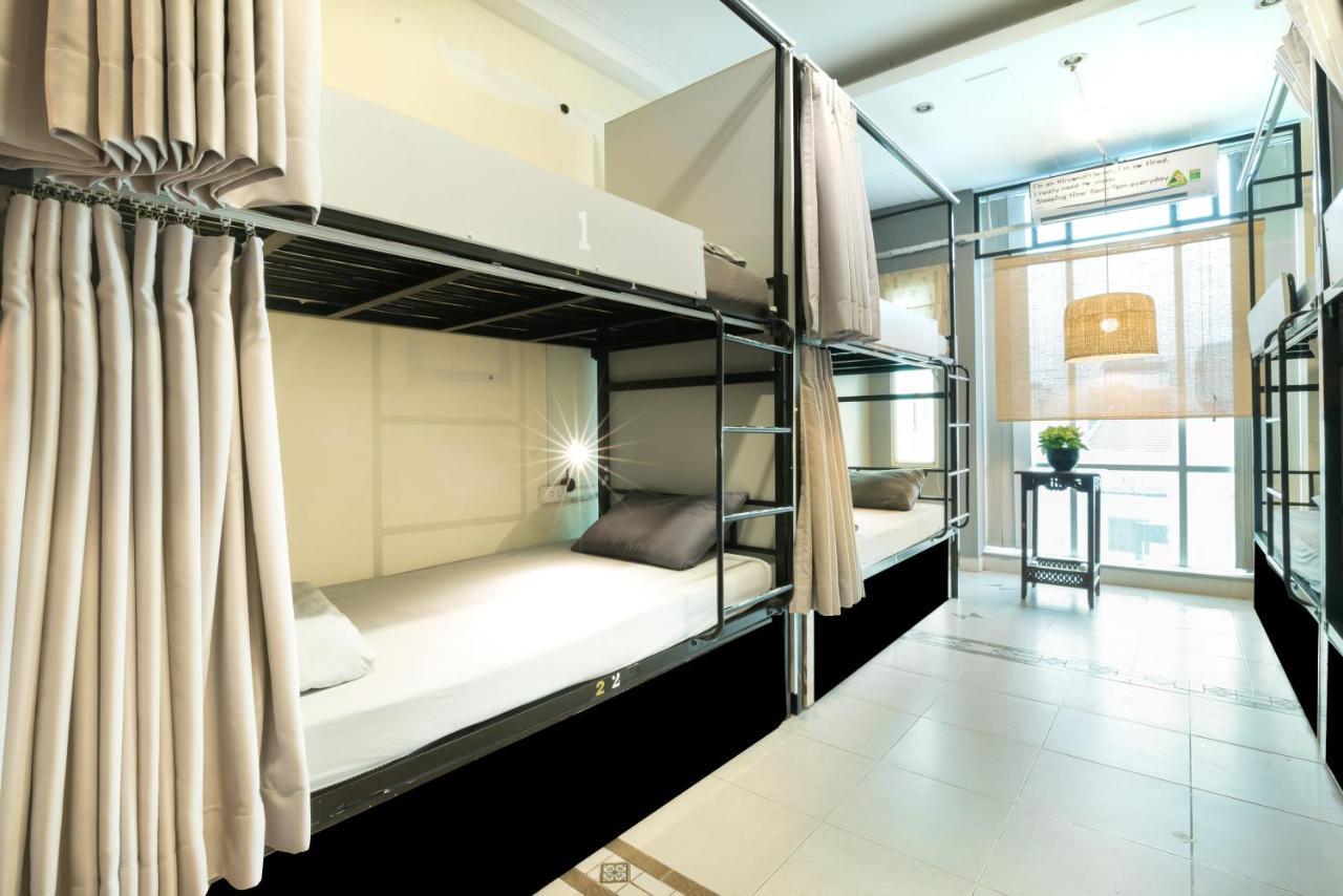 The Art - Vitamin Smiles Hostel Bandar Ho Chi Minh Luaran gambar
