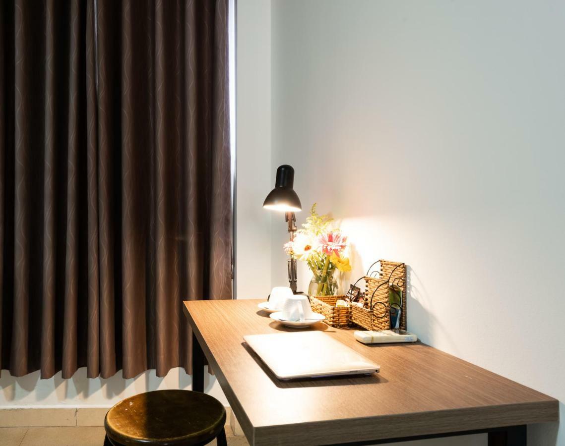 The Art - Vitamin Smiles Hostel Bandar Ho Chi Minh Luaran gambar