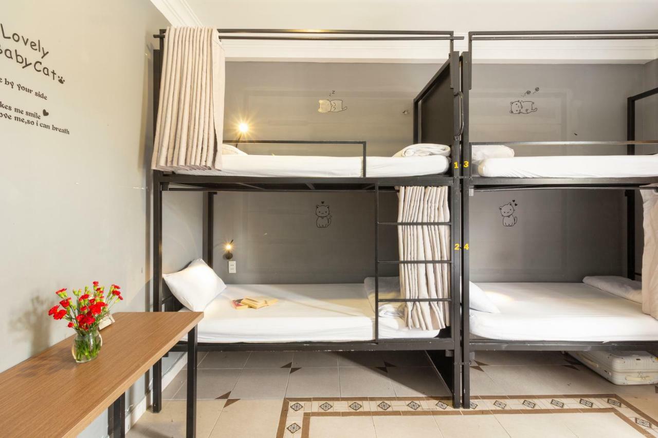 The Art - Vitamin Smiles Hostel Bandar Ho Chi Minh Luaran gambar