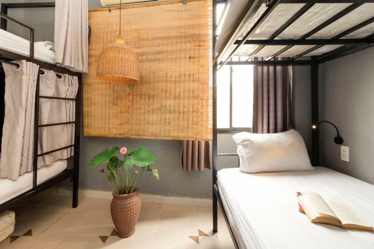 The Art - Vitamin Smiles Hostel Bandar Ho Chi Minh Luaran gambar