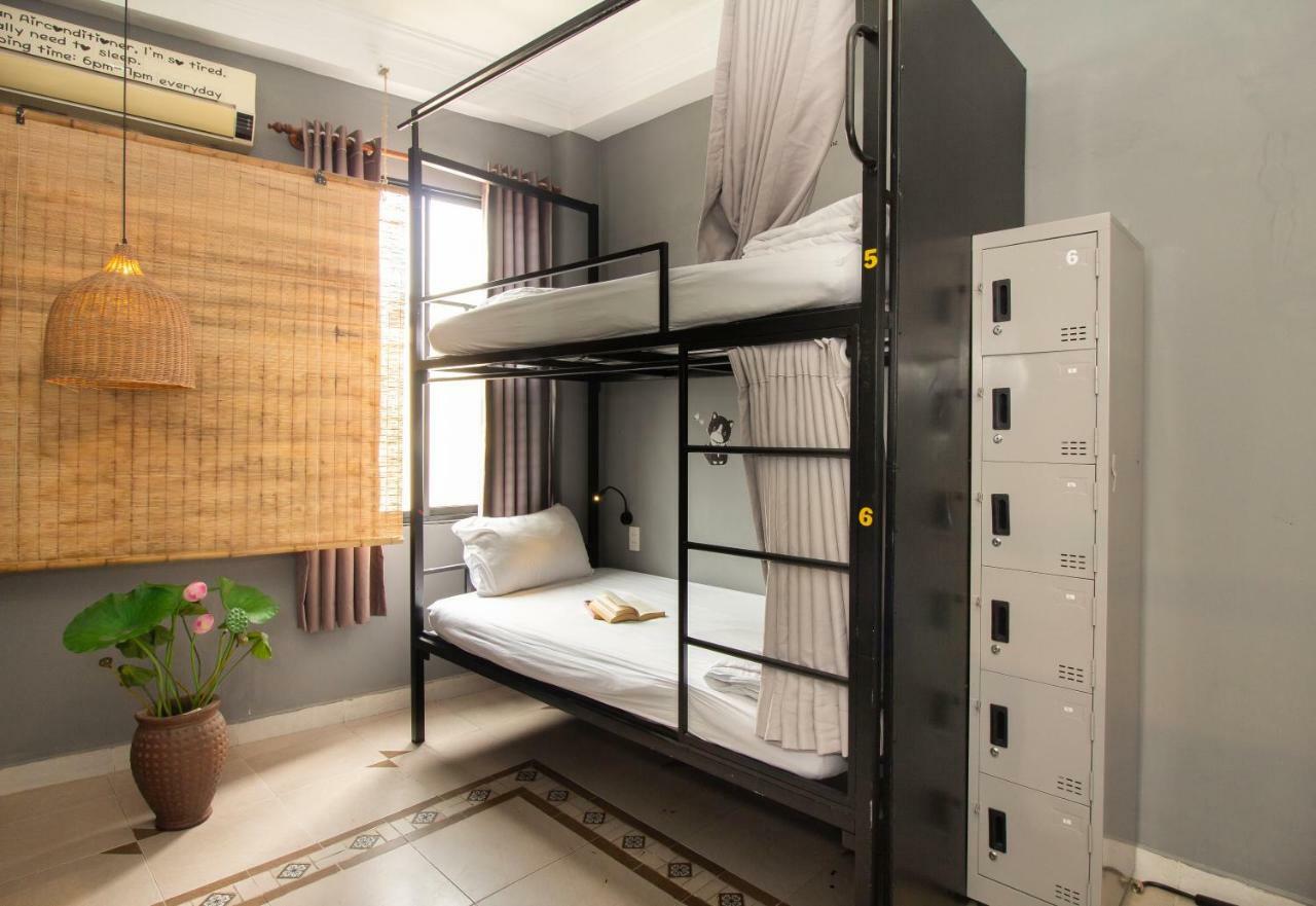 The Art - Vitamin Smiles Hostel Bandar Ho Chi Minh Luaran gambar
