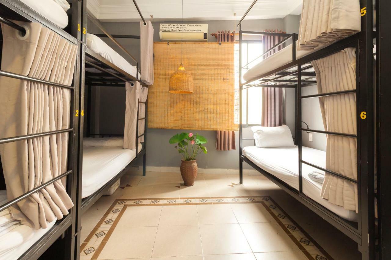 The Art - Vitamin Smiles Hostel Bandar Ho Chi Minh Luaran gambar