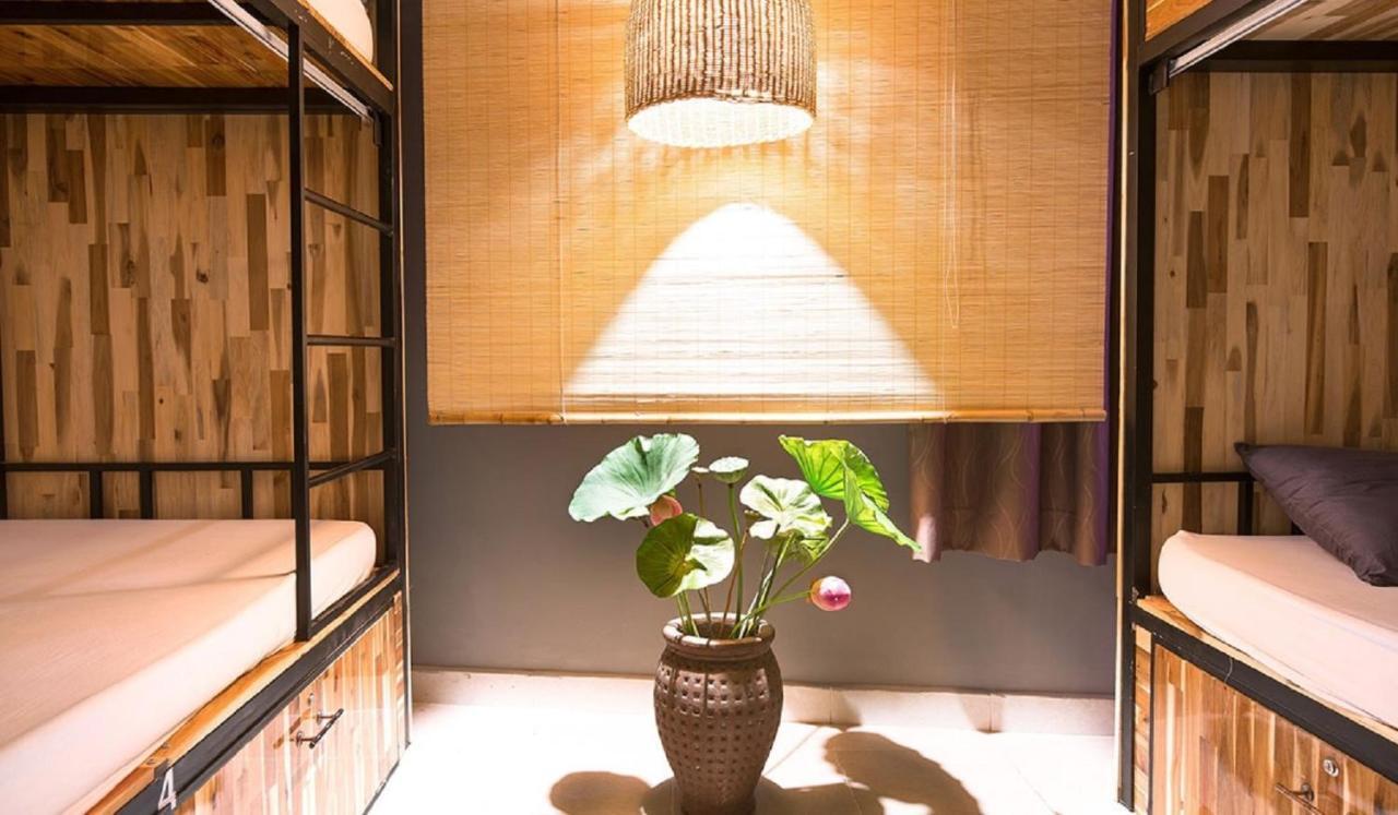 The Art - Vitamin Smiles Hostel Bandar Ho Chi Minh Luaran gambar