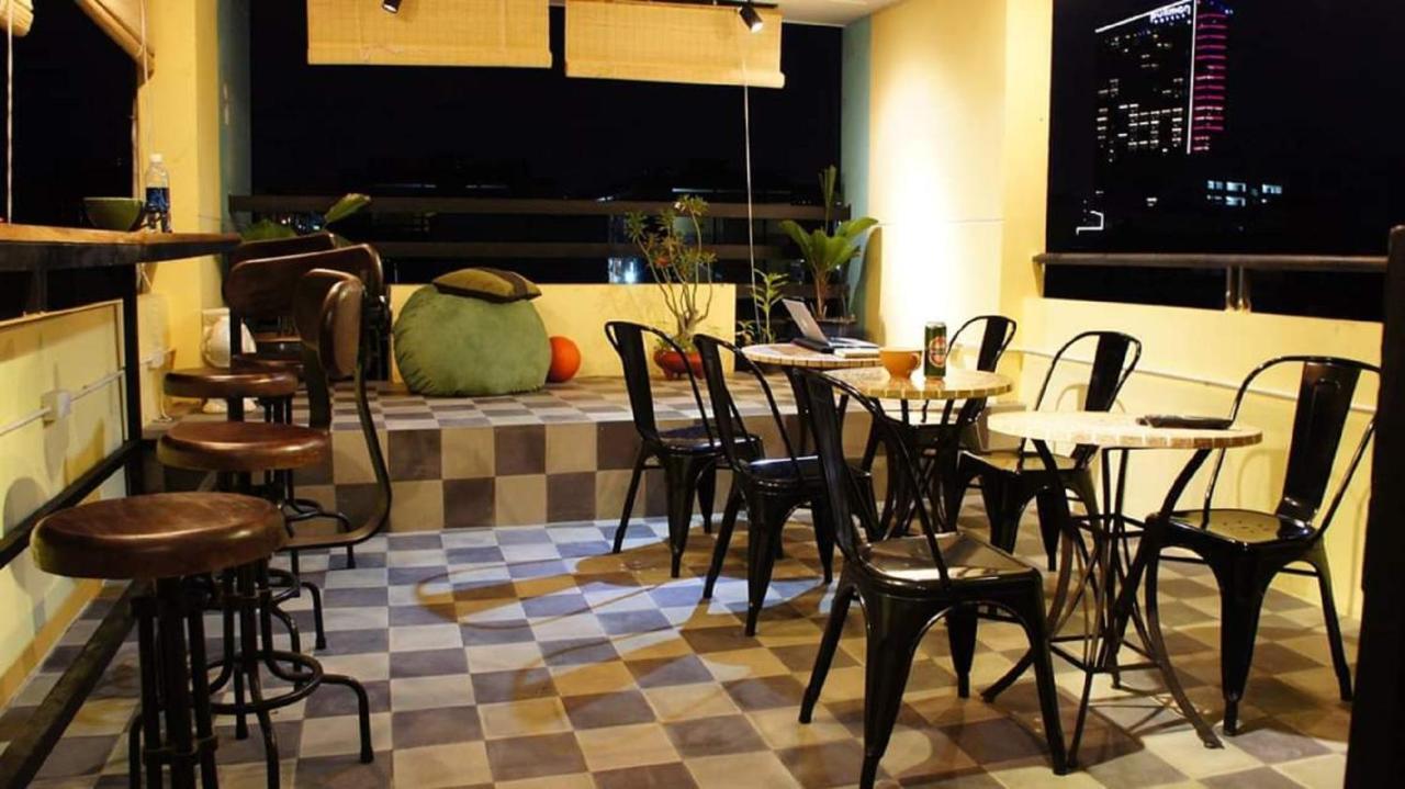 The Art - Vitamin Smiles Hostel Bandar Ho Chi Minh Luaran gambar